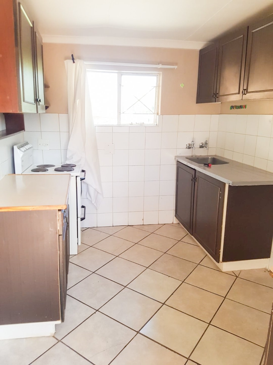  Bedroom Property for Sale in Wilkoppies North West